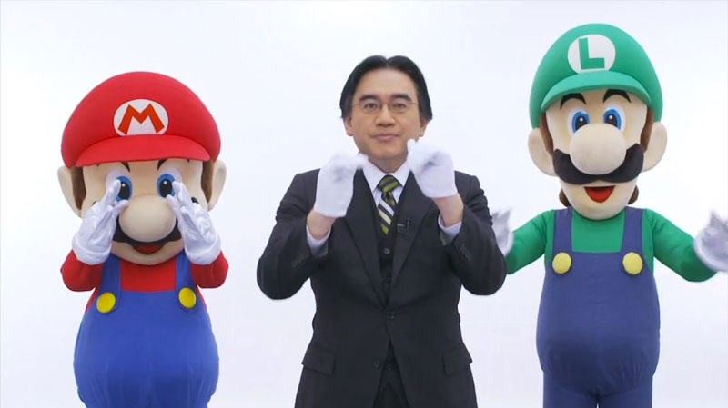 Супербратцы Марио с президентом Nintendo Сатору Ивато