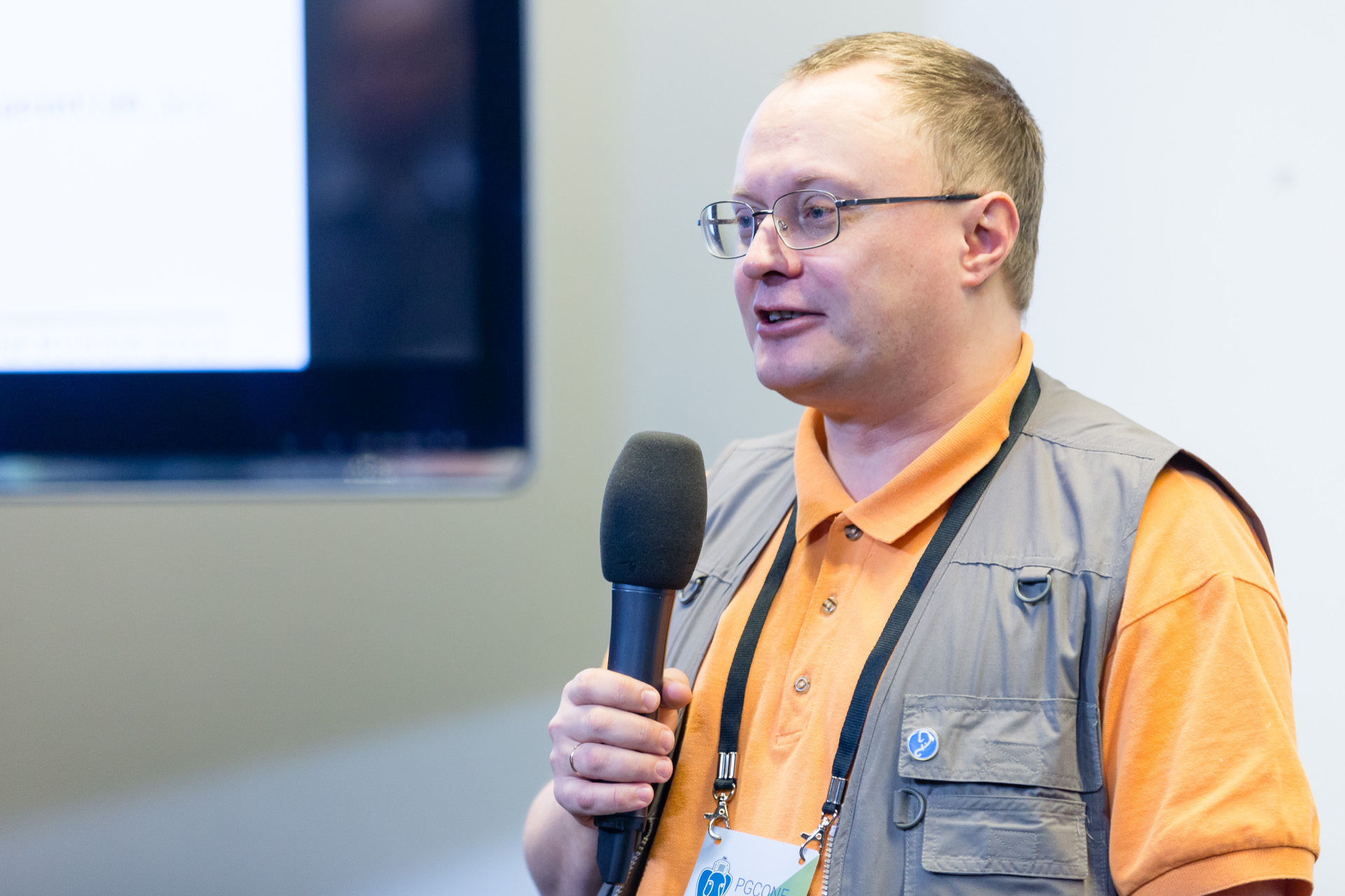 Федор Сигаев (Mail.ru Груп) в своем докладе рассказал о новых возможностях PostgreSQL, предназначенных для пользовательских типов данных и пользовательских индексов